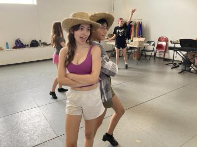 photo of teen musical performers