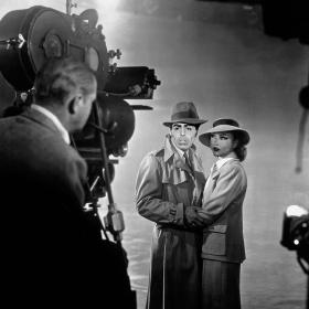 Rusty as Humphrey Bogart and Briar as Ingrid Bergman on the set of Casablanca